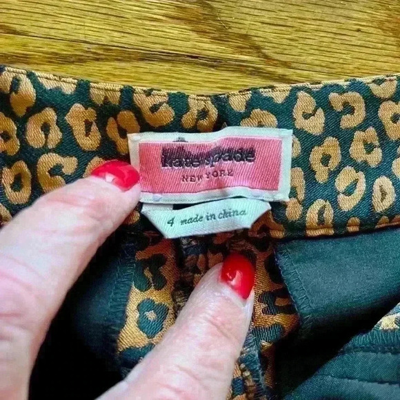KATE SPADE - Jacquard Contemporary Cheetah Print Size 4 Pants. - Picture 7 of 12